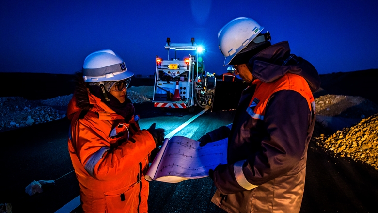 Oyu Tolgoi at night